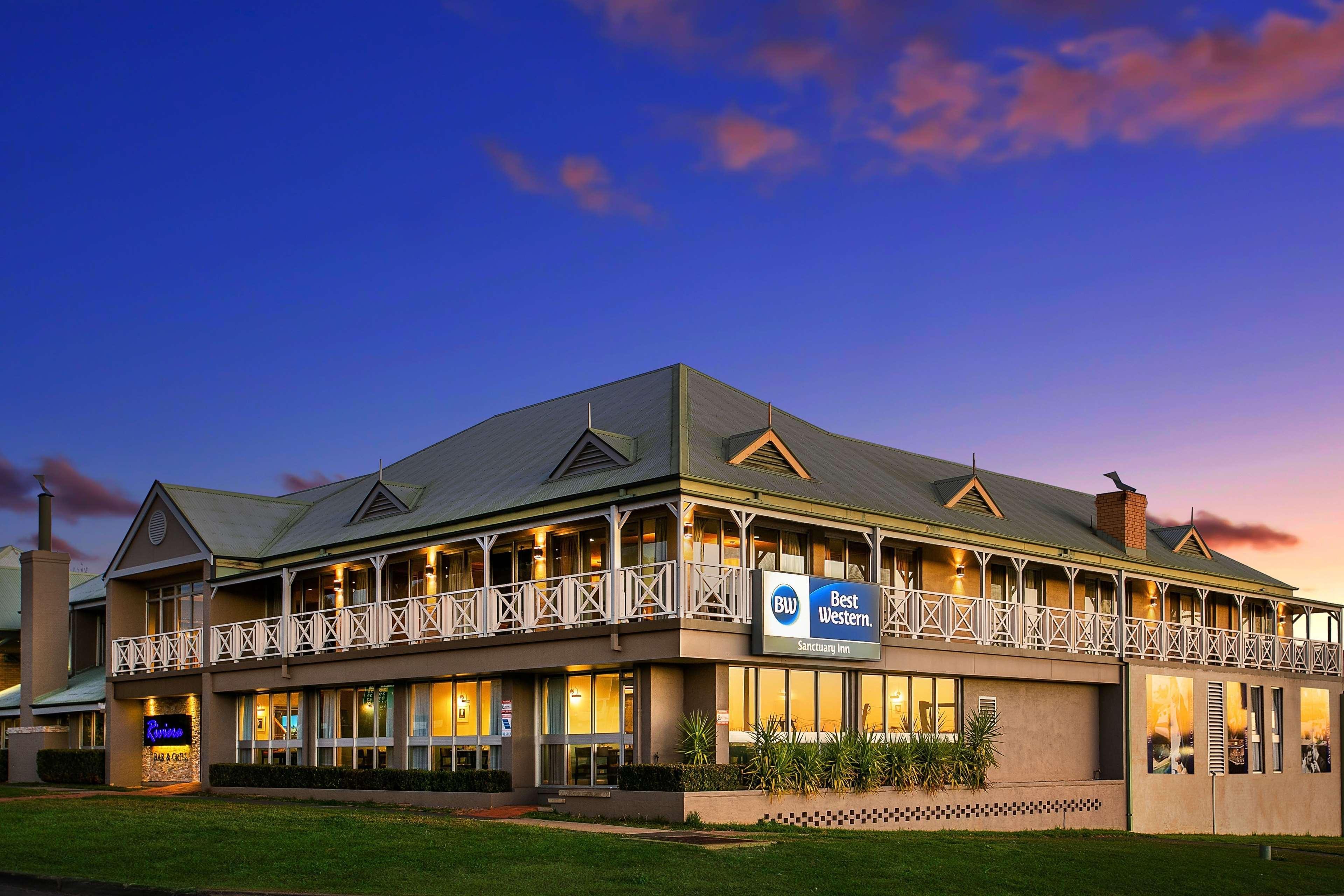 Best Western Sanctuary Inn Тамуорт Экстерьер фото